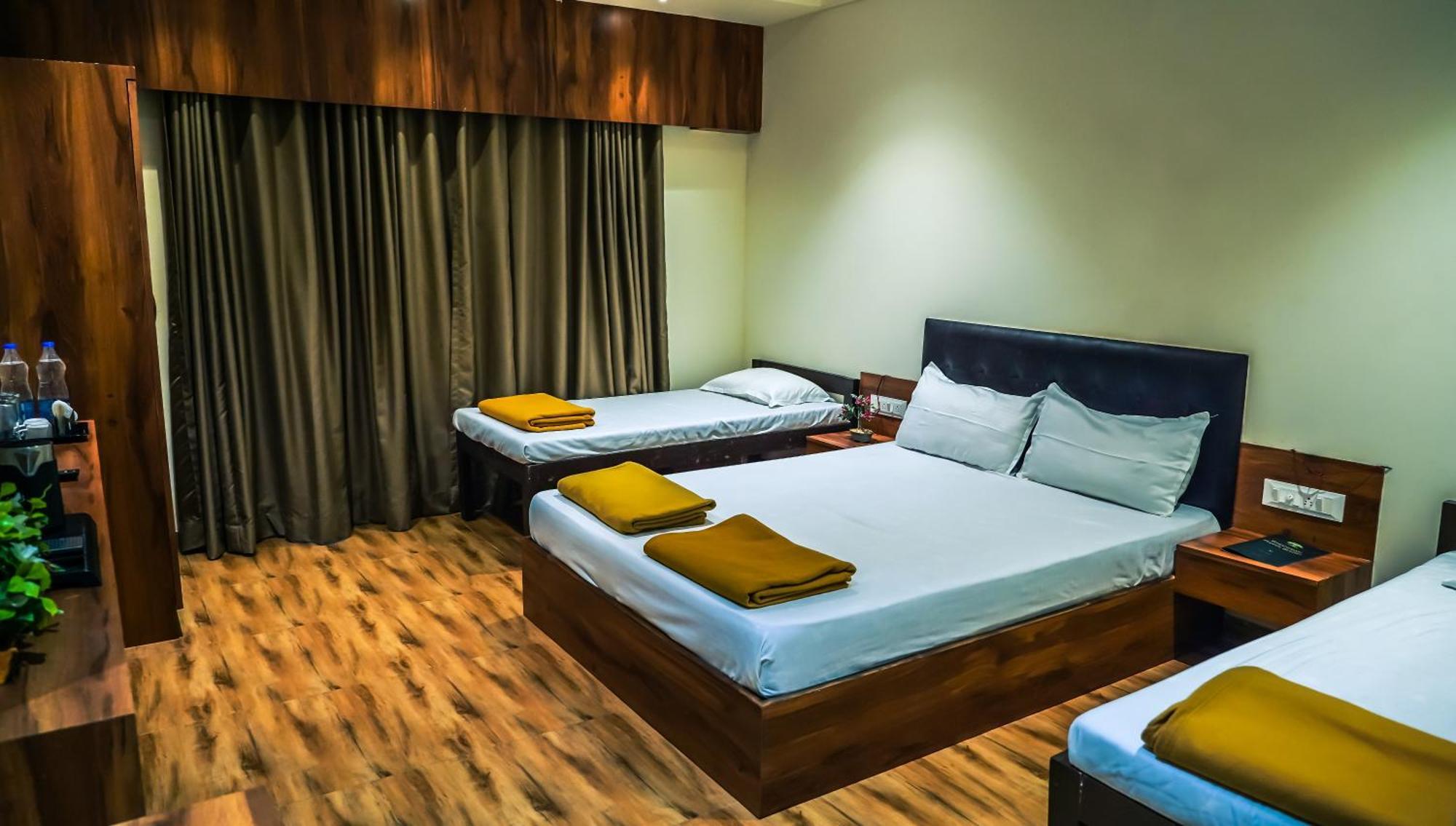 Whispering Peepul Resort バドラプル エクステリア 写真