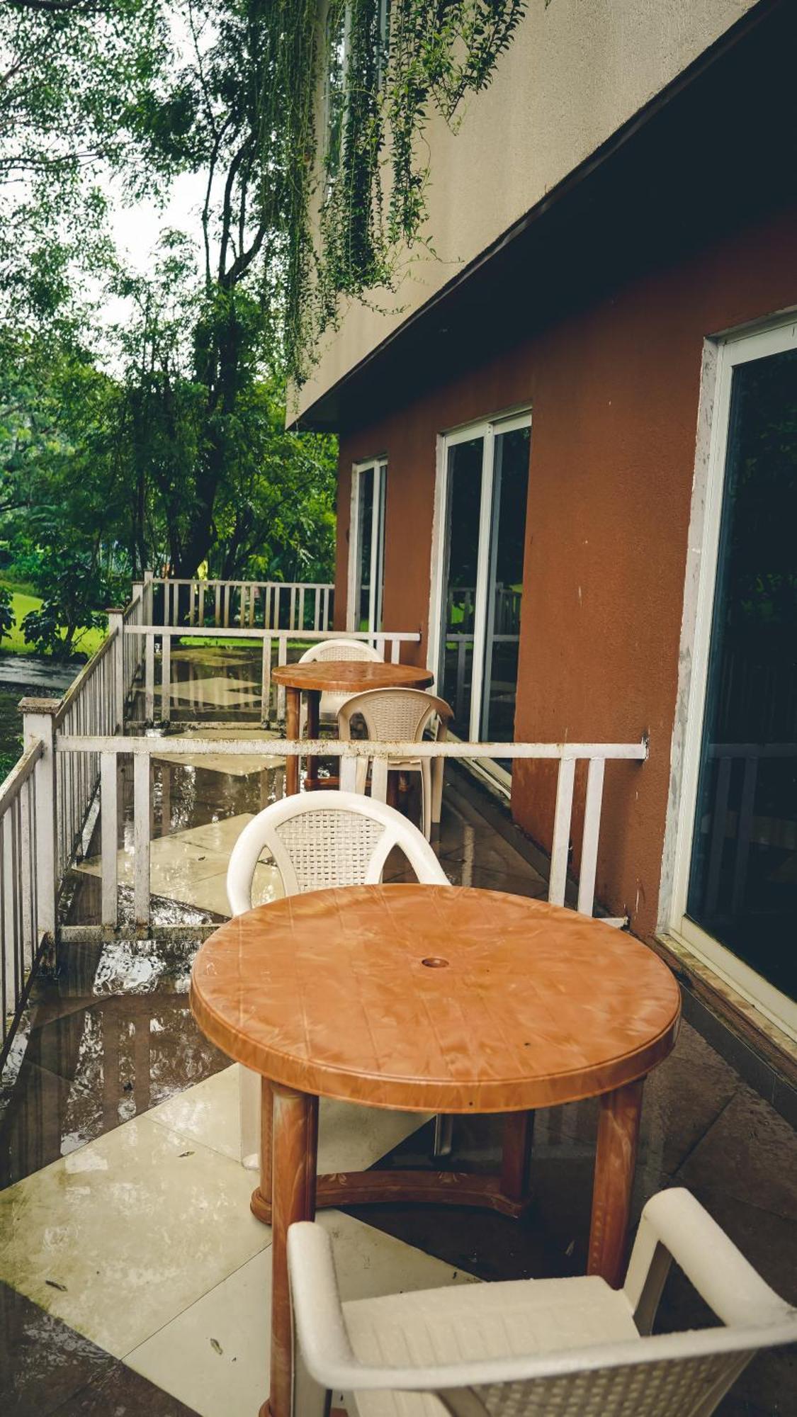 Whispering Peepul Resort バドラプル エクステリア 写真
